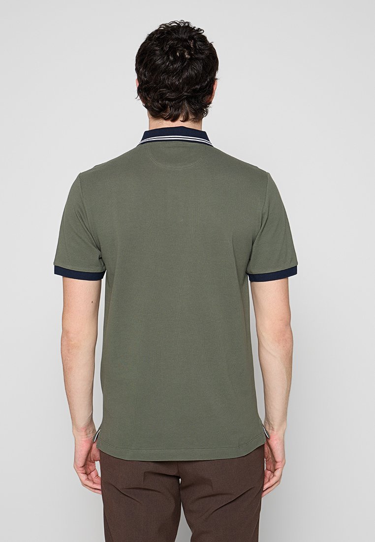 Hackett London
