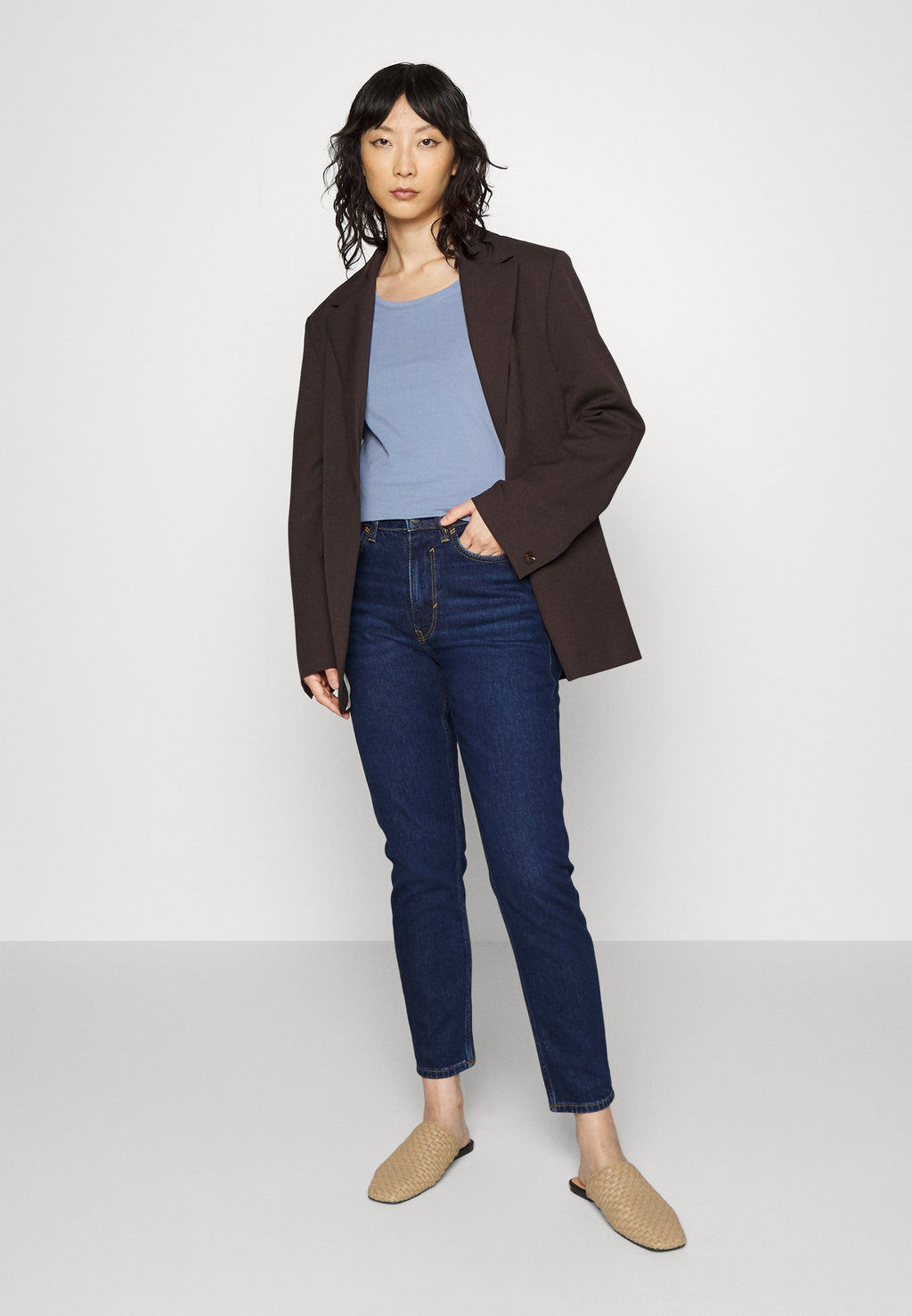 SUS HR MOM FIT Media 2