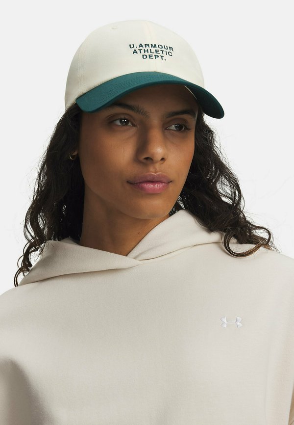 Under Armour ESSENTIAL LOW - Cap - winter white