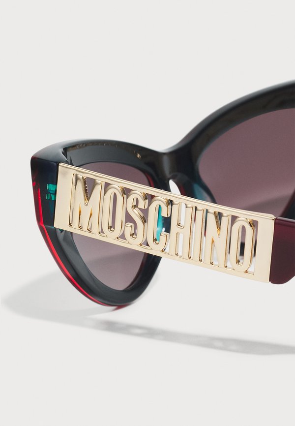 MOSCHINO