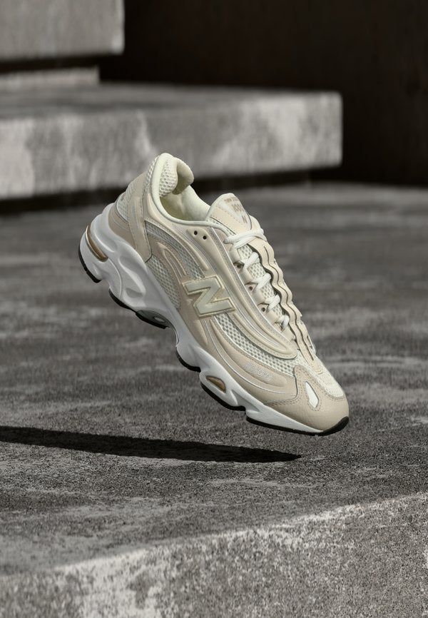 New Balance U1000 UNISEX - Trainers - timberwolf/sea salt