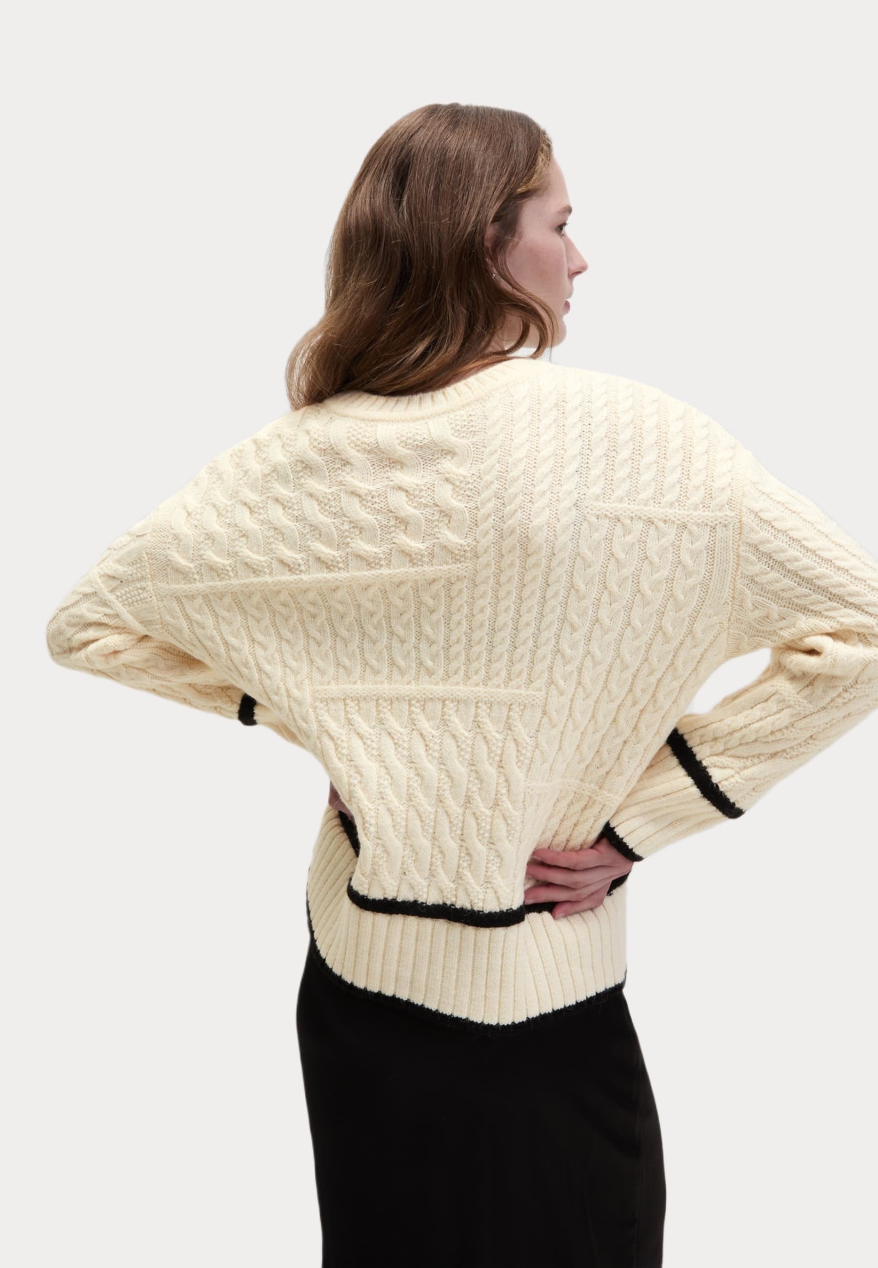 Marks & Spencer CABLE TIPPED DETAIL