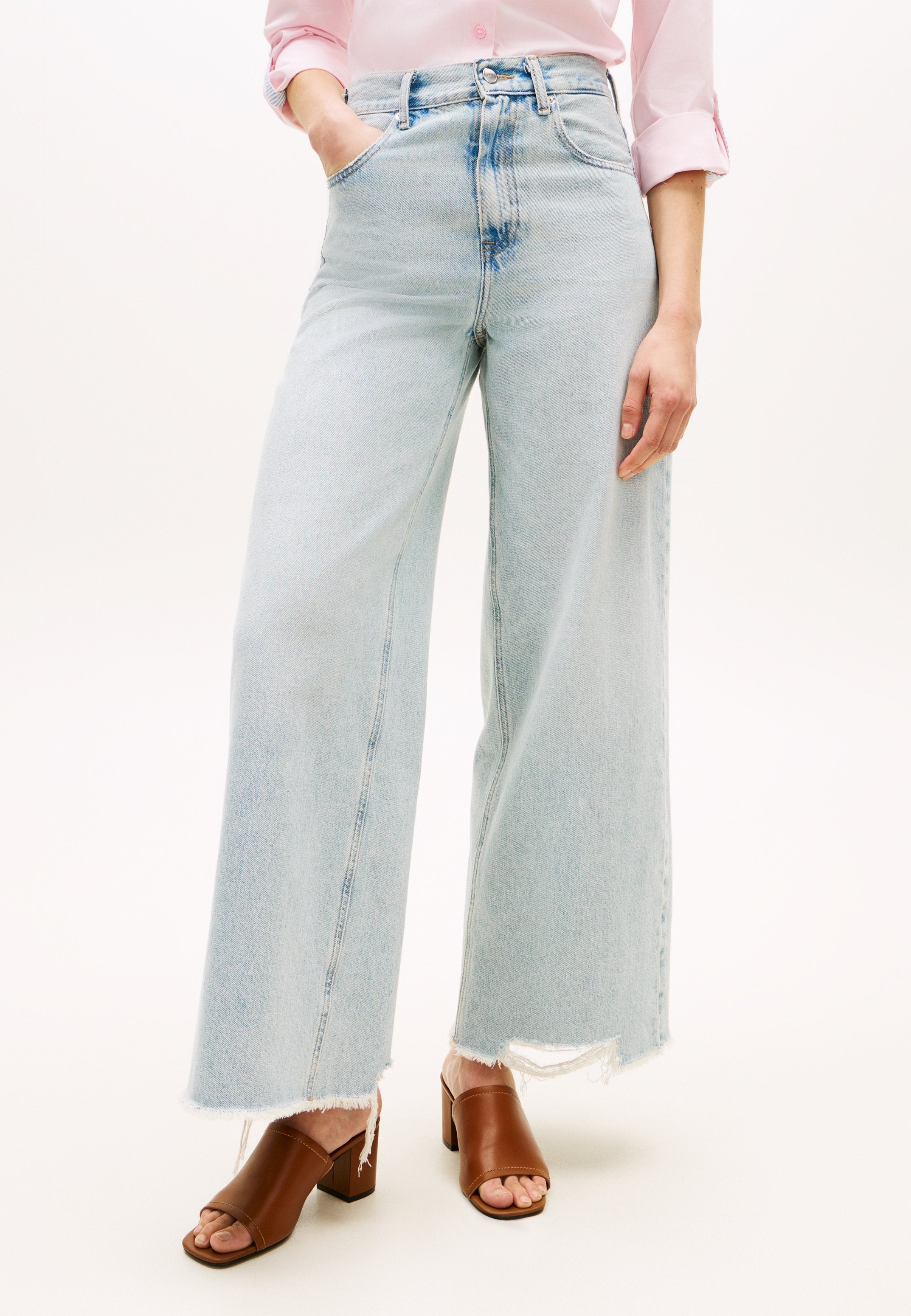 70S HIGH RISE WIDE LEG JEANS Media 3