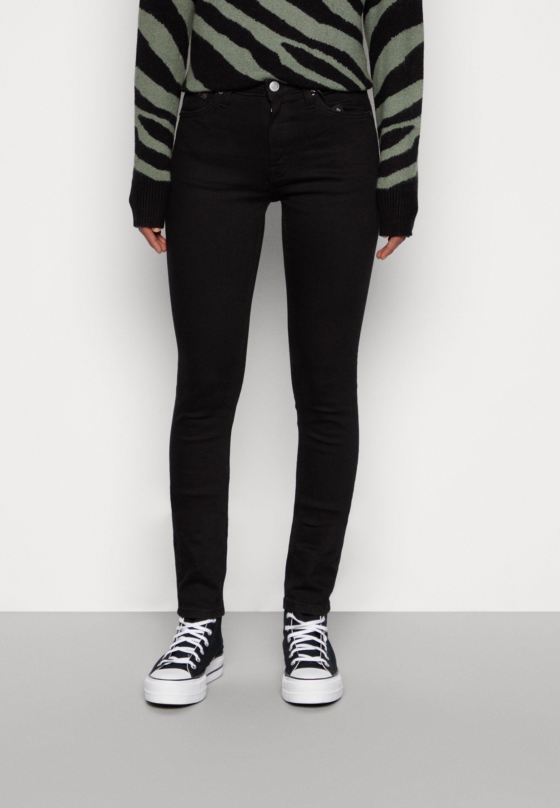 Weekday SPARE SKINNY