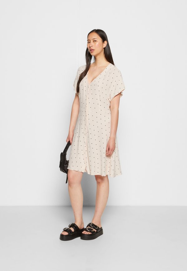 NA-KD BUTTON FRONT DRESS