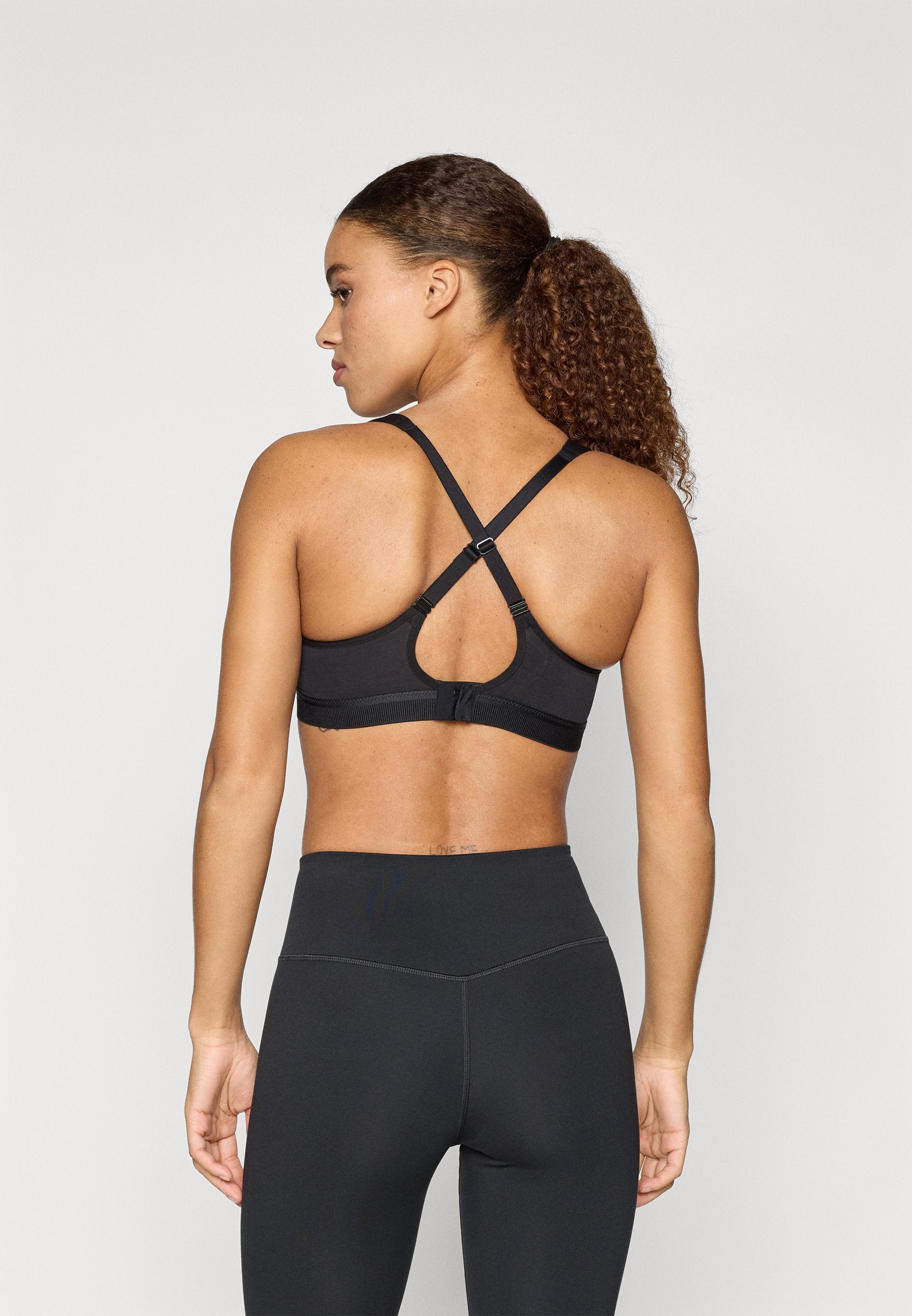 triaction by Triumph GRAVITY LITE
