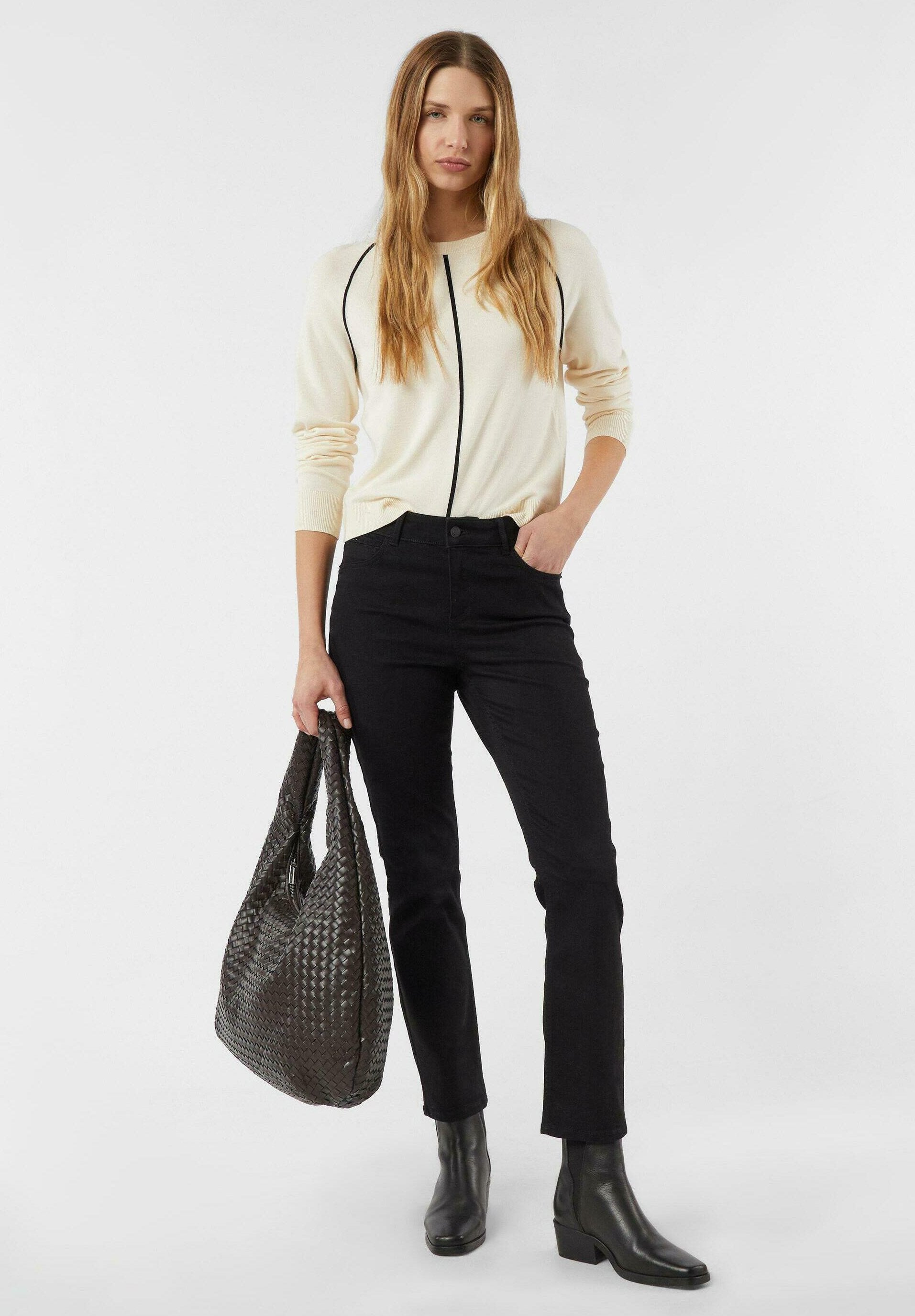 PULLOVER Media 2