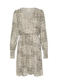 Kurzes Kleid mit kurzen Ärmeln in hellem Beige mit einem gedämpften grauen abstrakten Muster. Verfügt über einen V-Ausschnitt und einen verstellbaren Kordelzug in der Taille.