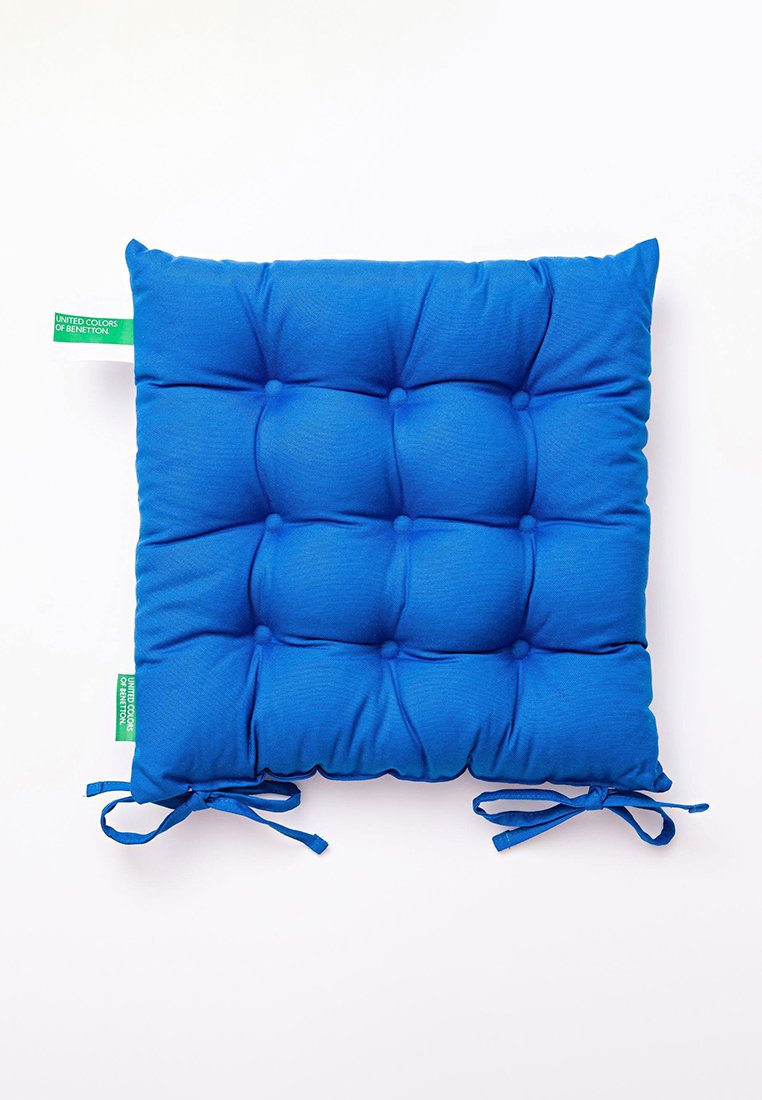 United Colors of Benetton 12 PACK