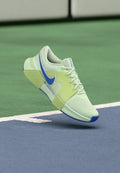 Nike Performance ZOOM GP CHALLENGE 1.5 - Multicourt tennis shoes - volt tint/sapphire/lab green/white