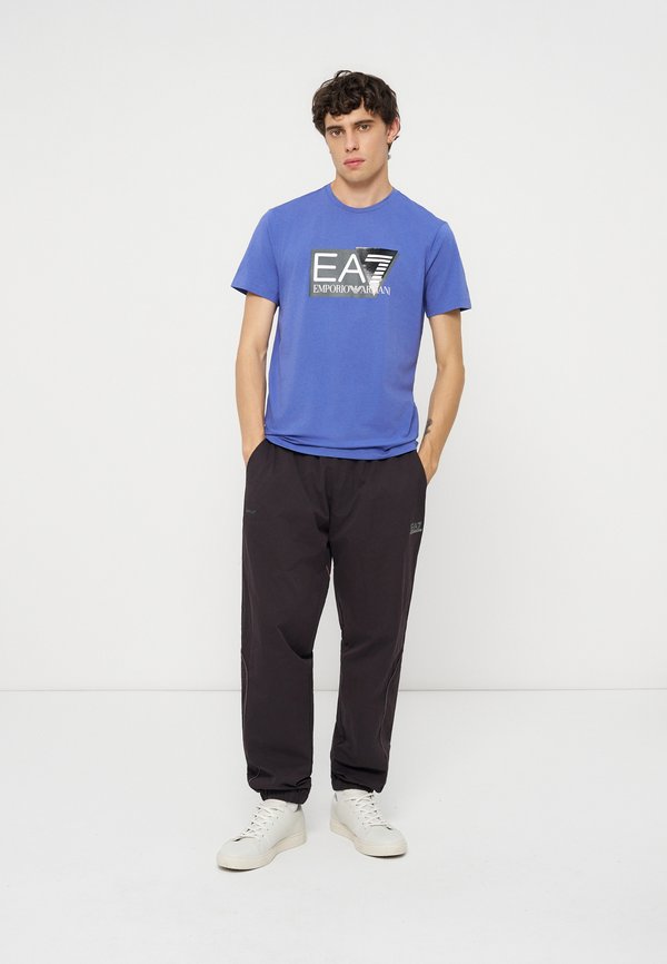 EA7 Emporio Armani
