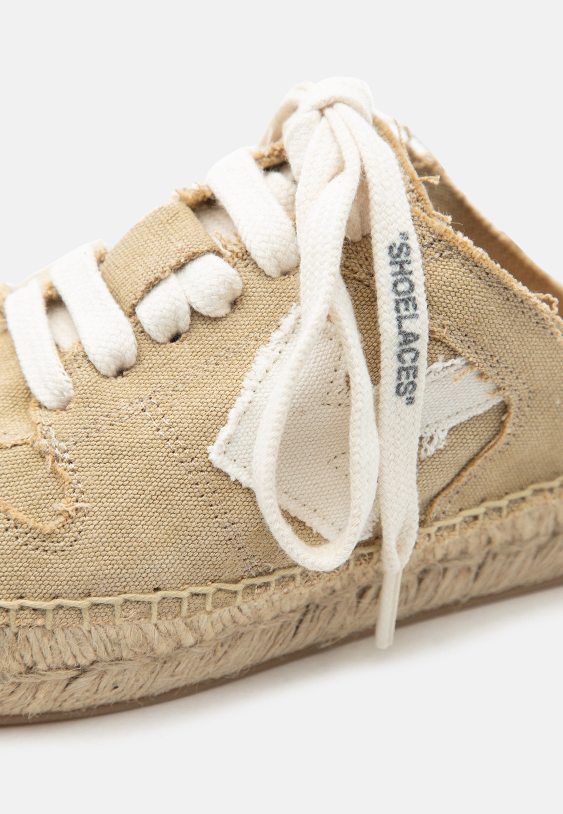 OFF-WHITE ARROW