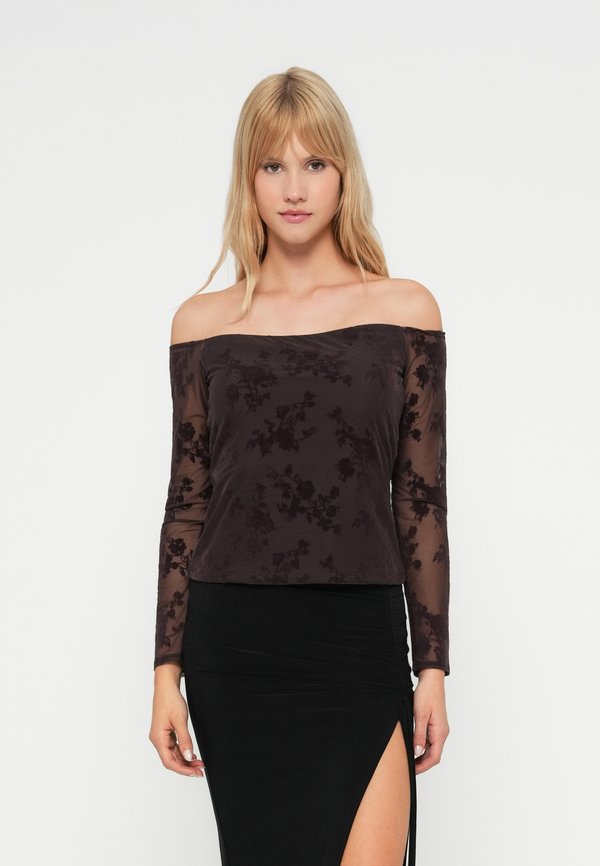 Abercrombie & Fitch FLOCKED FLORAL
