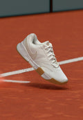 Nike Performance NIKECOURT LITE 4  - Clay court tennis shoes - white/lt orewood brn/summit white