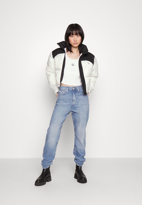 Calvin Klein Jeans BLOCKED CROPPED PUFFER