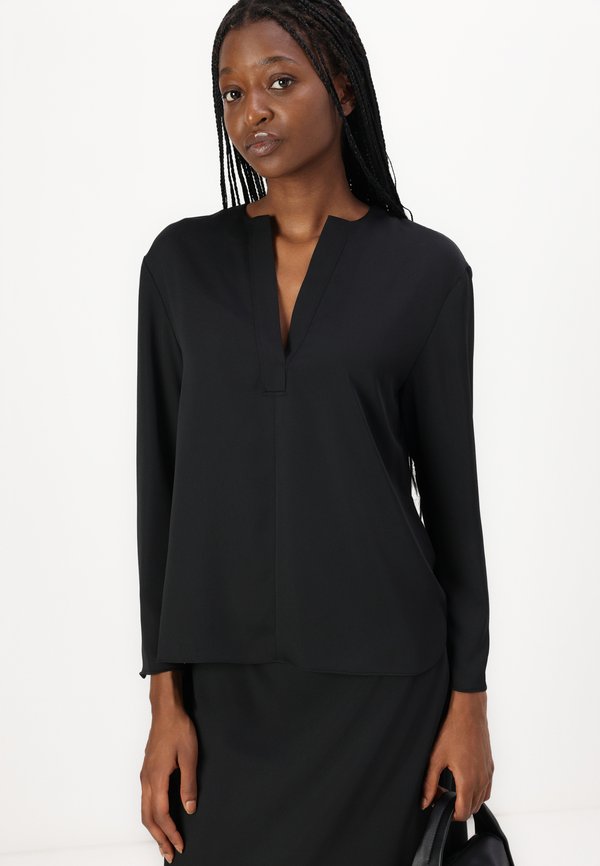 Calvin Klein V NECK