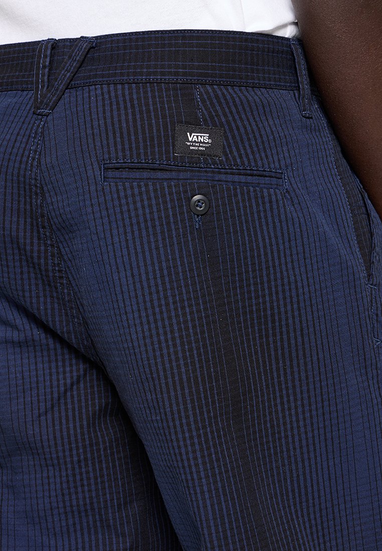 Vans LOOSE FIT
