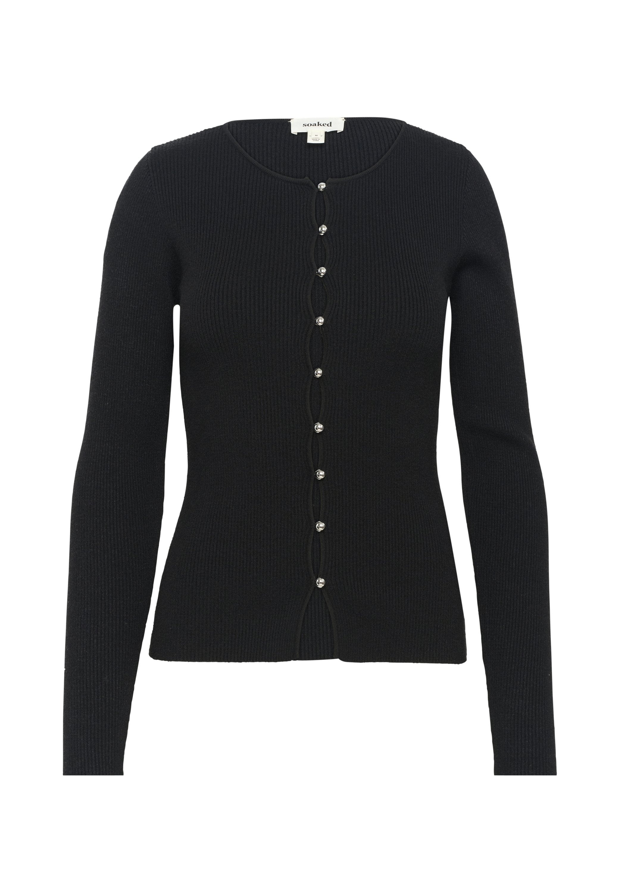 Schwarze gerippte Strickjacke mit langen Ärmeln, Rundhals-Ausschnitt und Knopfverschluss, der dekorative Knöpfe in Silberoptik entlang der Vorderseite aufweist.