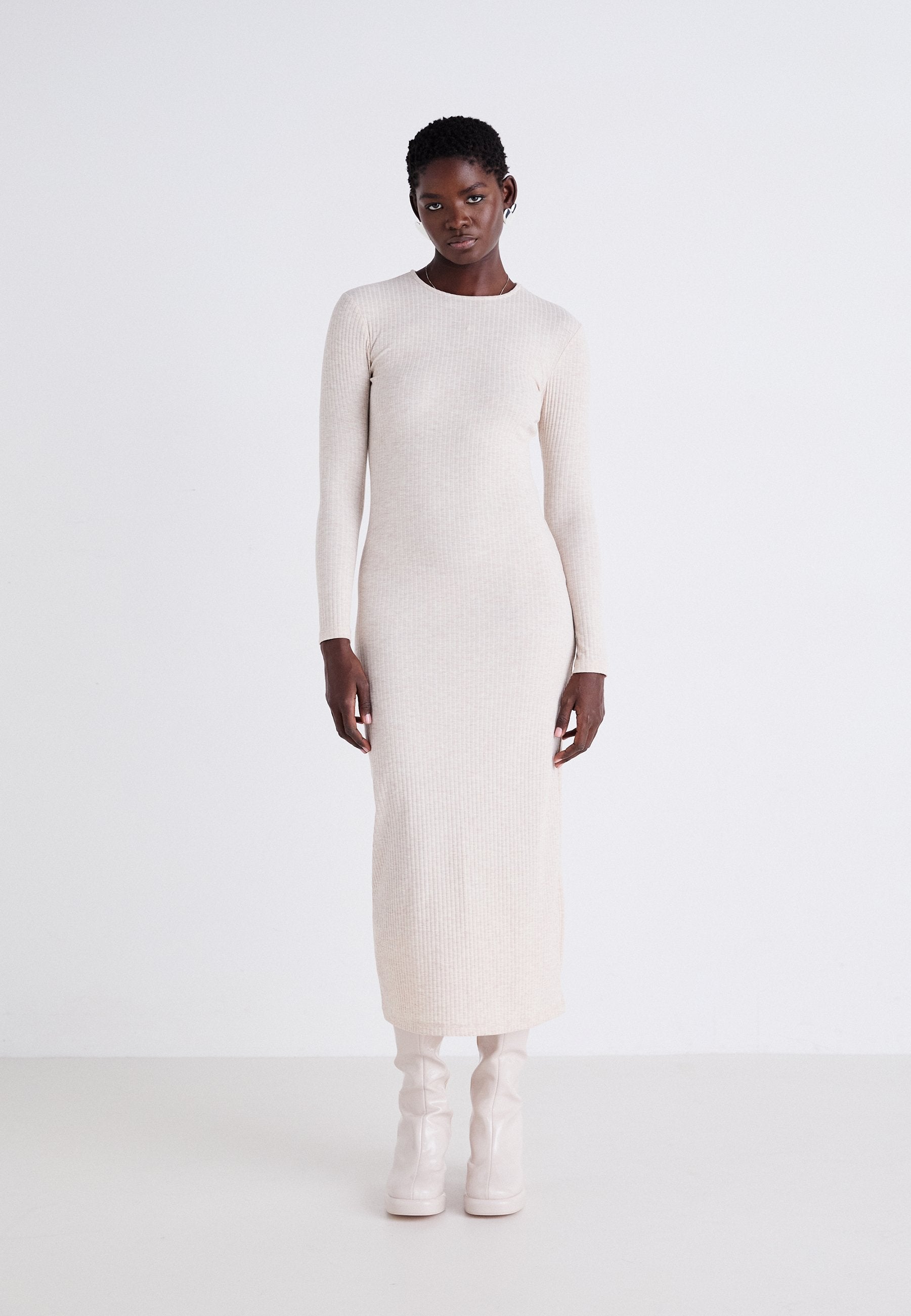 ONLEMMA DRESS Media 3