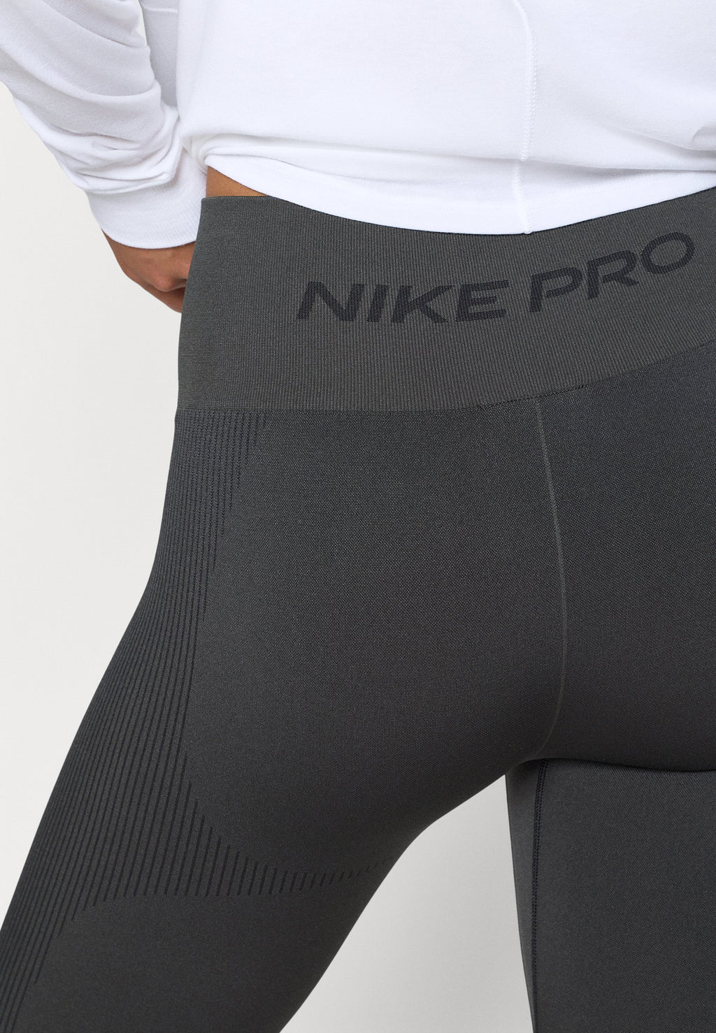 Nike Performance TIGHT