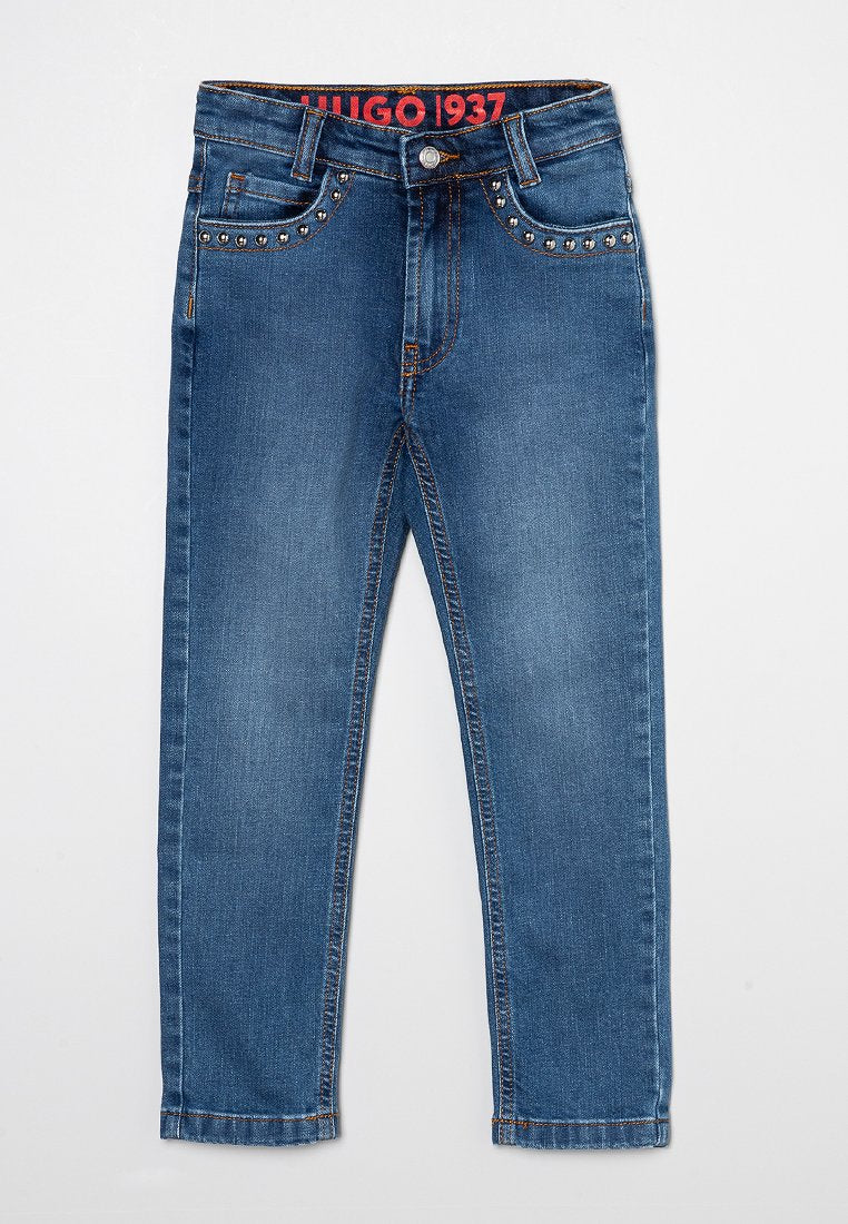 Blaue Denim-Jeans mit Nietenakzenten an den vorderen Taschen, einem Knopfverschluss und einem geraden Bein Design mit Kontrastnähten.