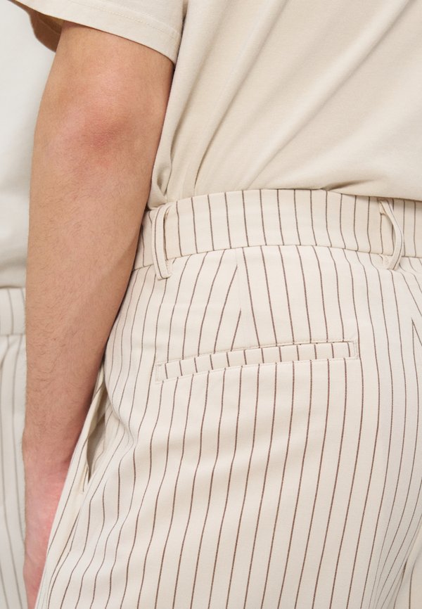 YOURTURN by Zalando UNISEX