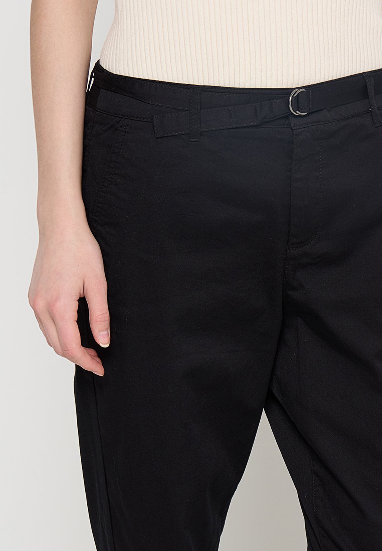 s.Oliver Chino Media 5