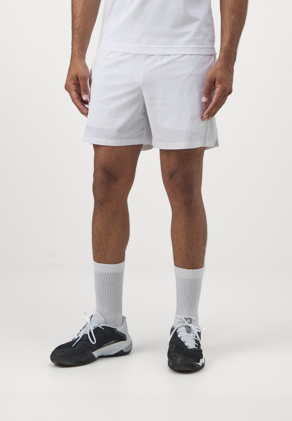 EA7 Emporio Armani Kurze Sporthose Media 3