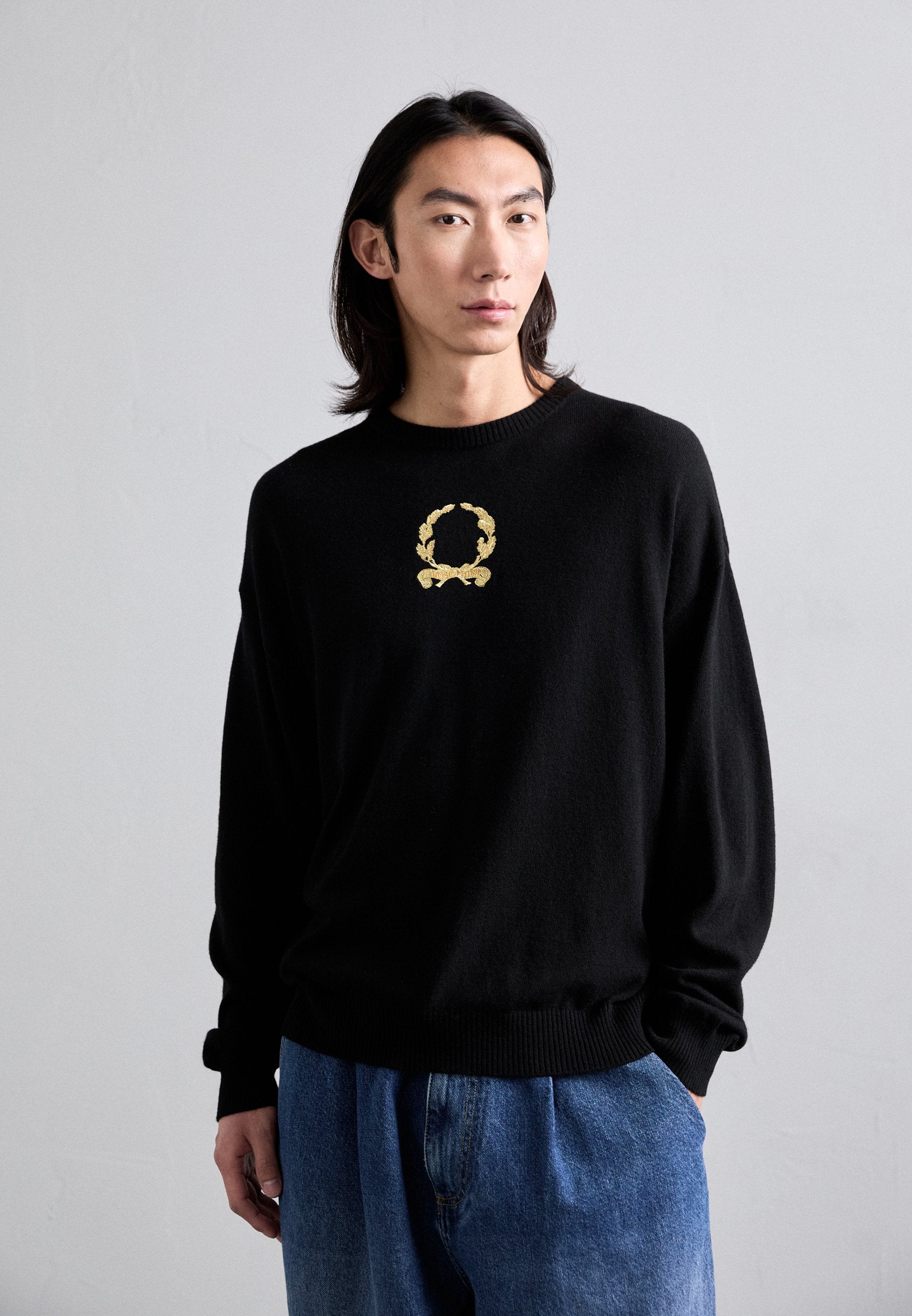 MOSCHINO LAUREL CROWN EMBLEM