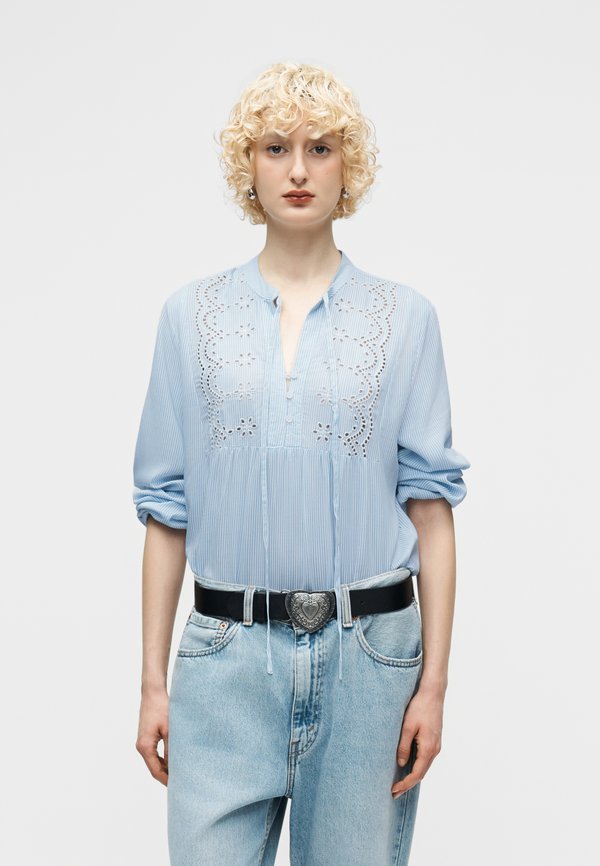 ONLY ONLLENNYO - Blouse - kentucky blue/bright white