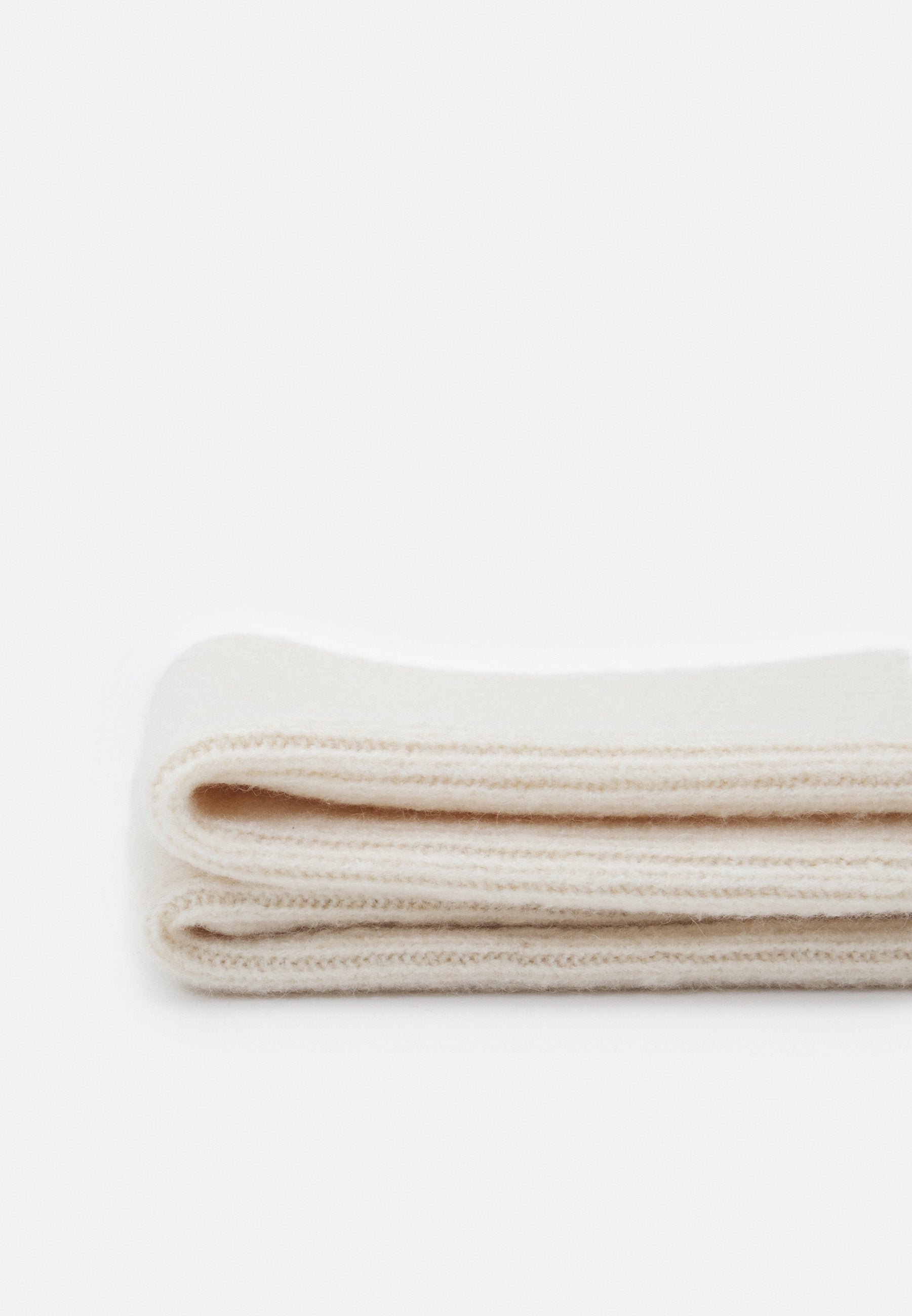 OPUS AFINE SCARF