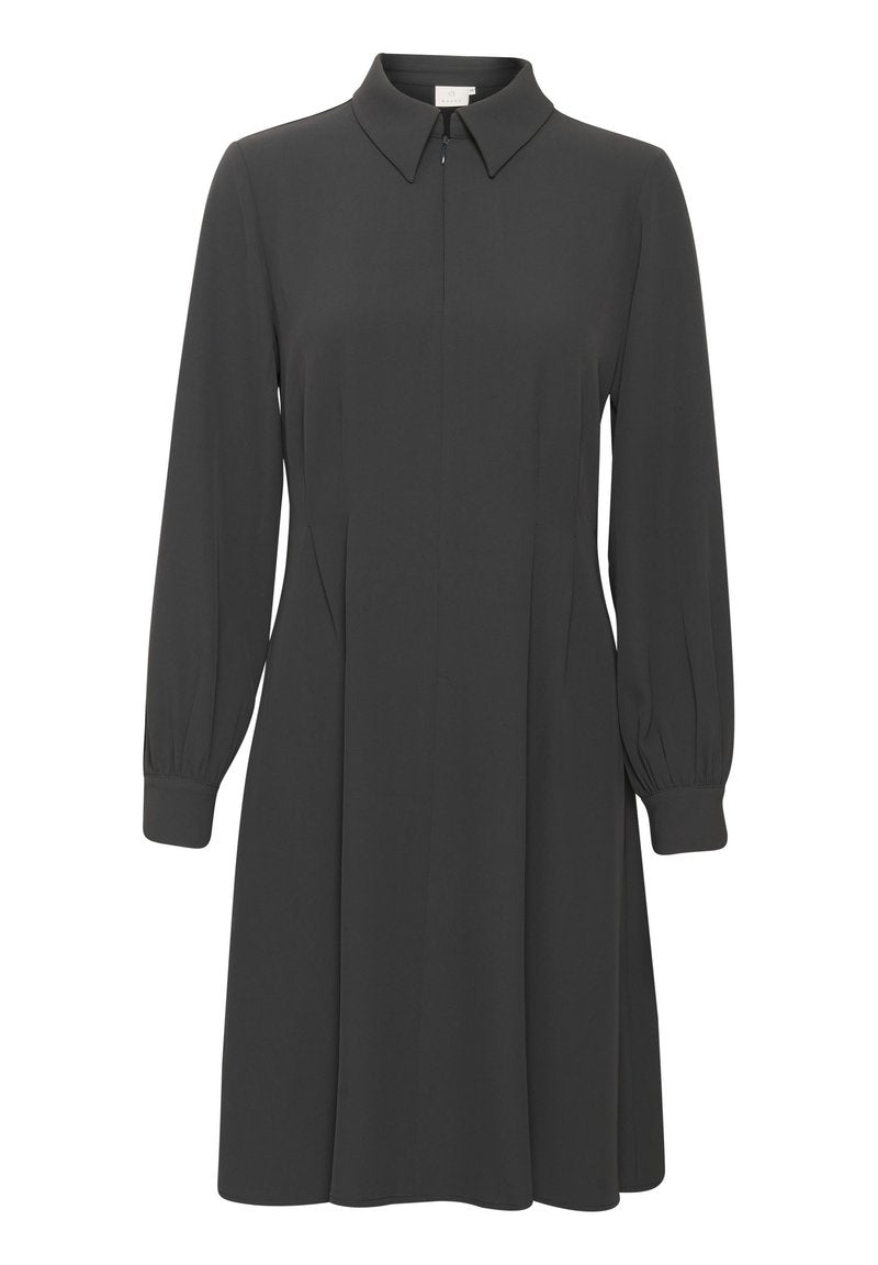 Dunkelgraues Kleid aus glattem Stoff, mit Kragen, langen Puffärmeln und einer schlanken Silhouette mit Vorderfalten.