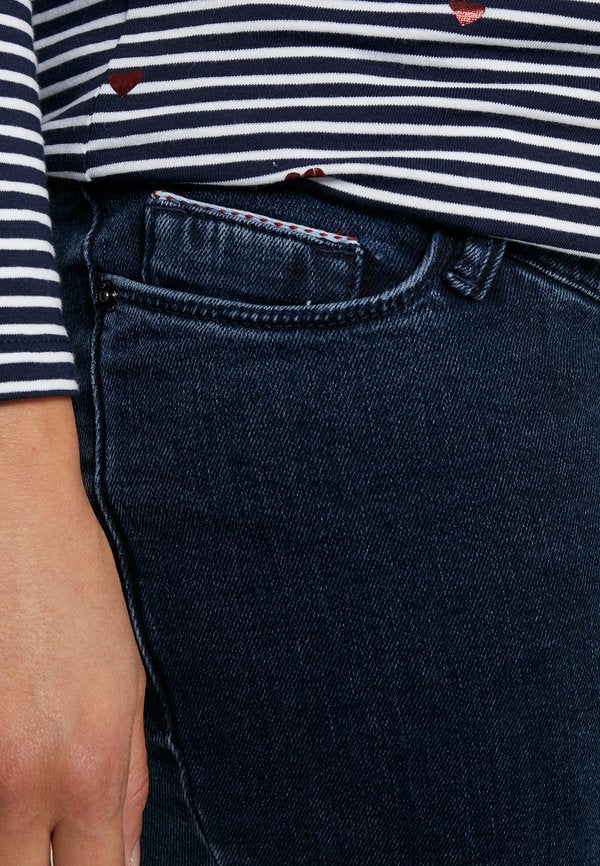 Esprit Maternity