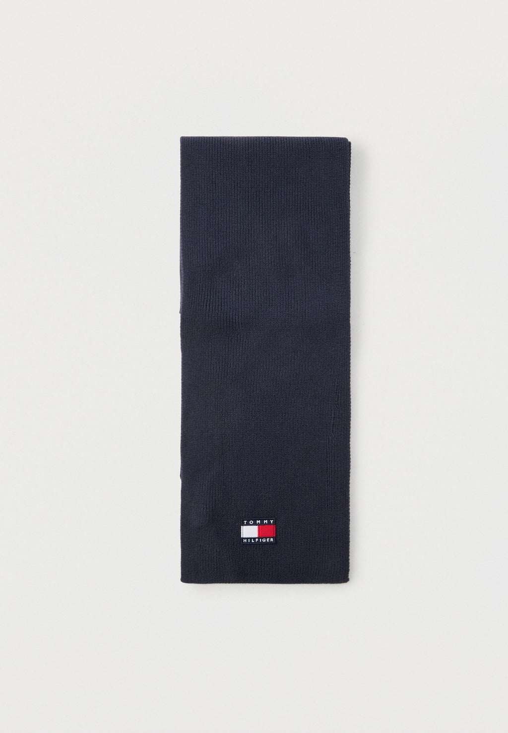 KIDS' HERITAGE FLAG LOGO SCARF Media 1