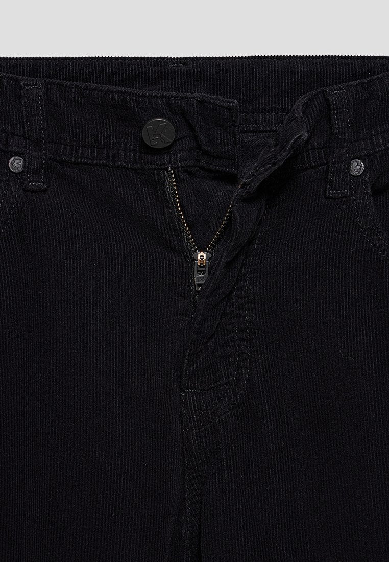 SLIM FIT Media 4
