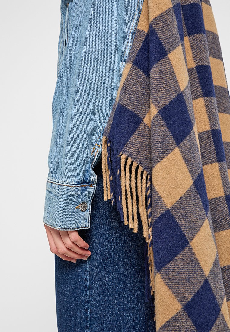 MOSCHINO JEANS