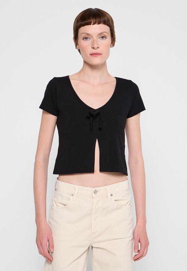 Hollister Co. FLYAWAY