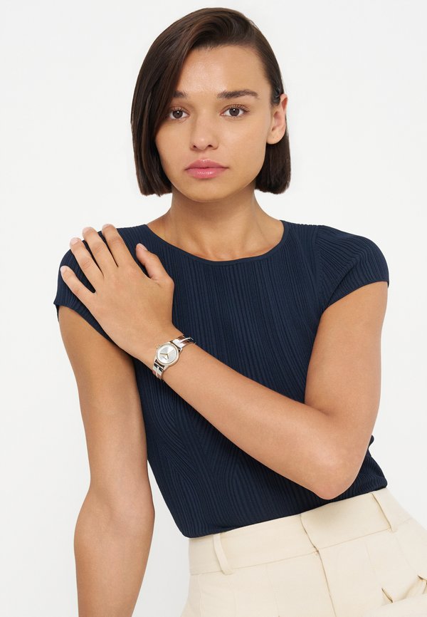 DKNY