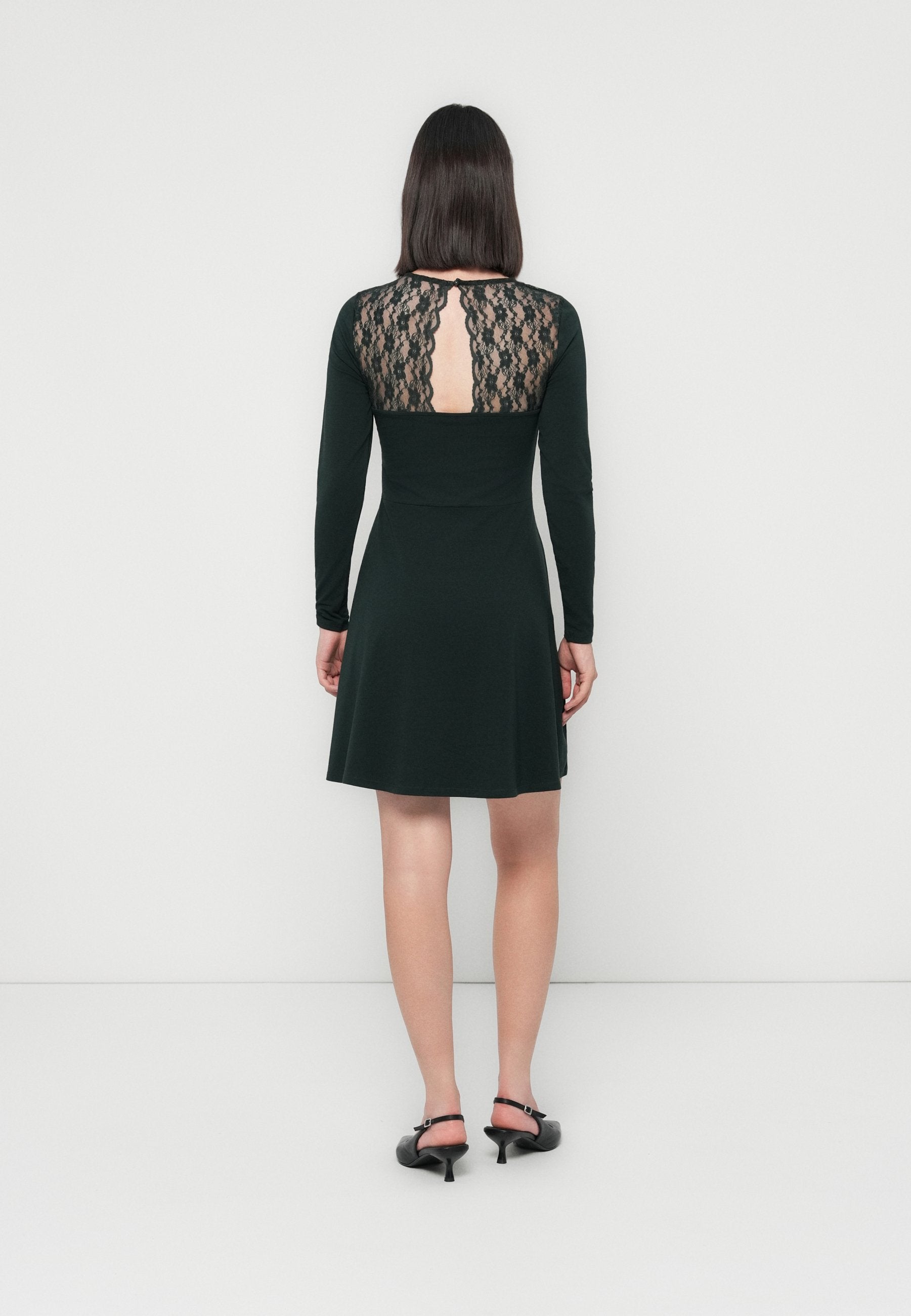 ONLTAXI DRESS Media 4