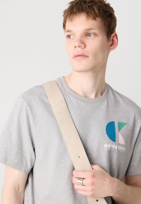Calvin Klein Jeans BAUHAUS LOGO GRAPHIC