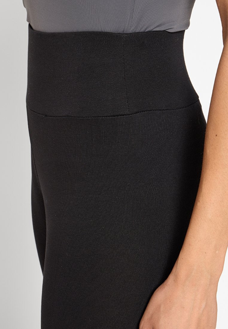 EA7 Emporio Armani Leggings Media 4