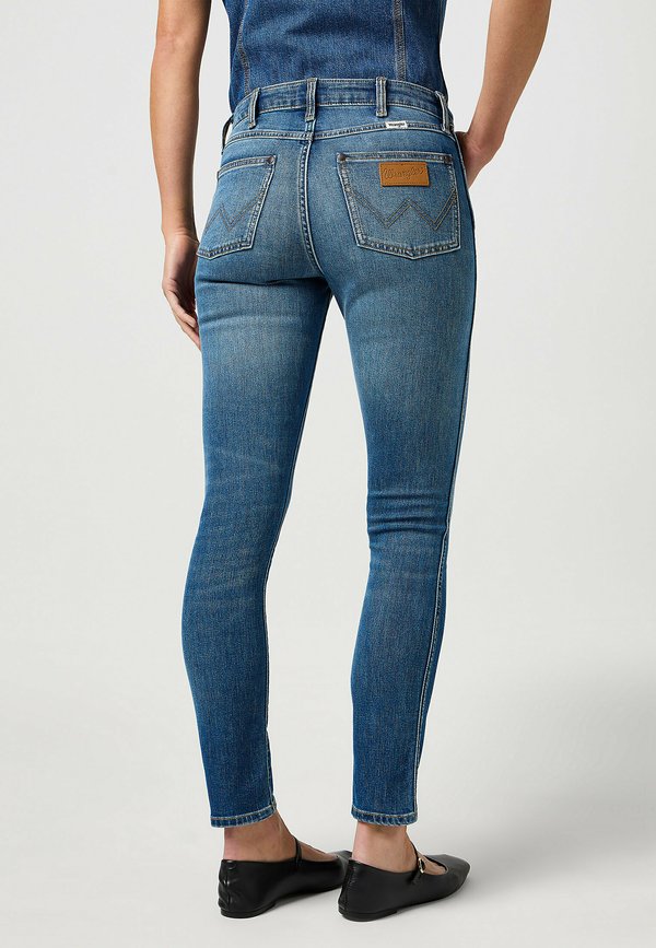Wrangler POCKET SIENNA
