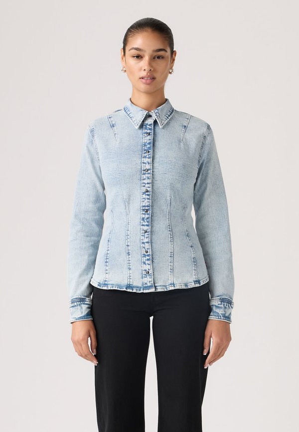 Levi's® SHAPED SHIRT