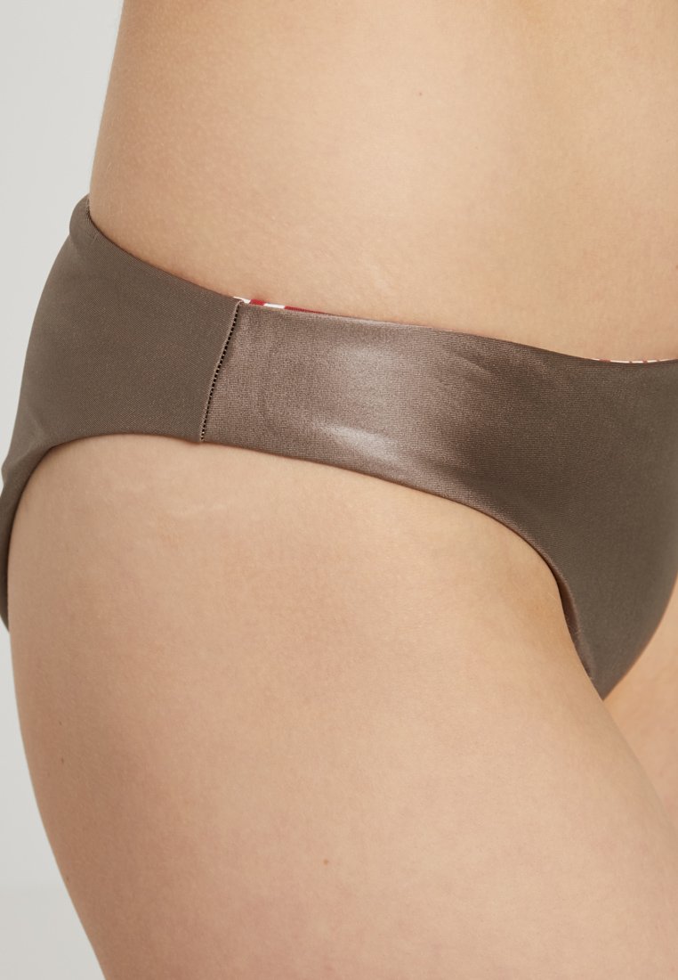 Max Mara Leisure