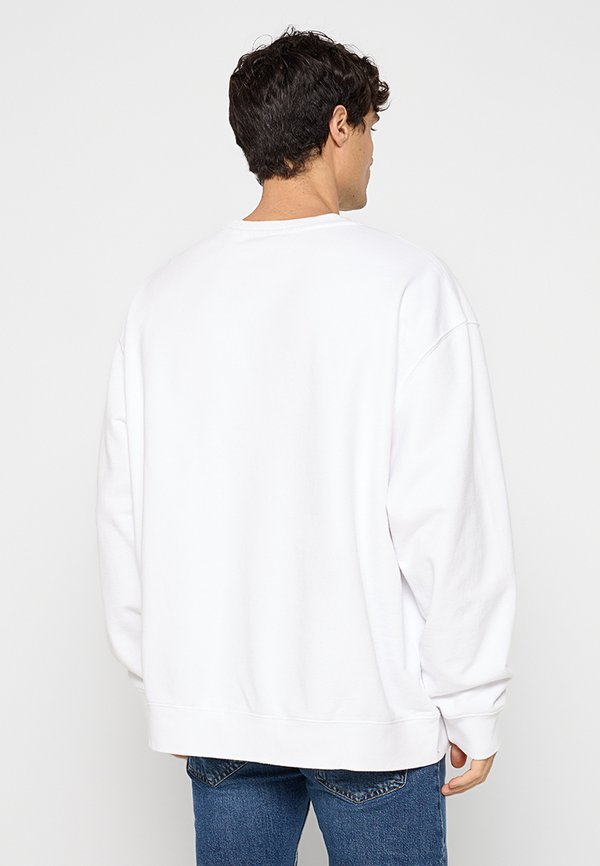 Levi's® RELAXED FIT