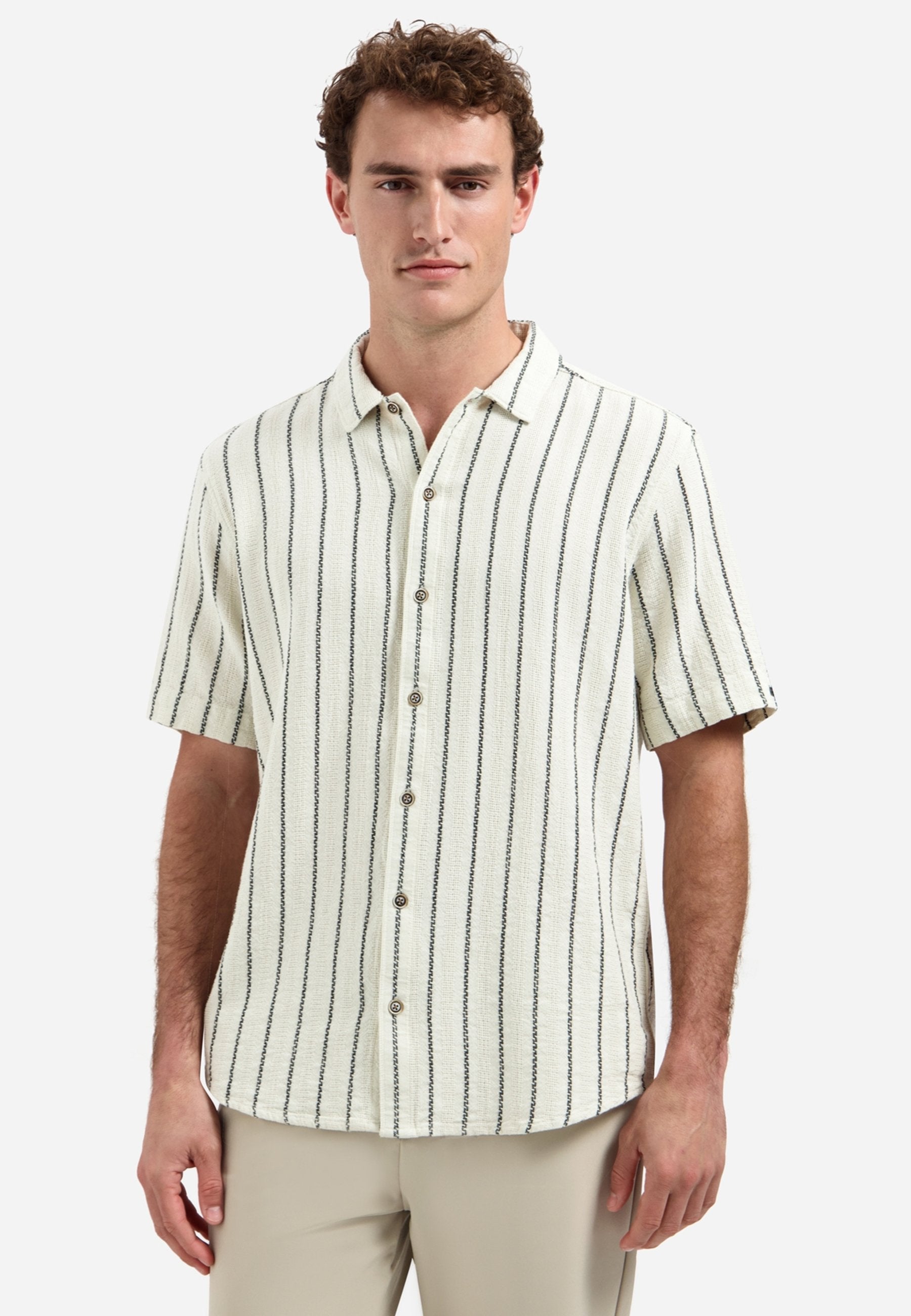 STRIPED SHORT-SLEEVED  Media 3