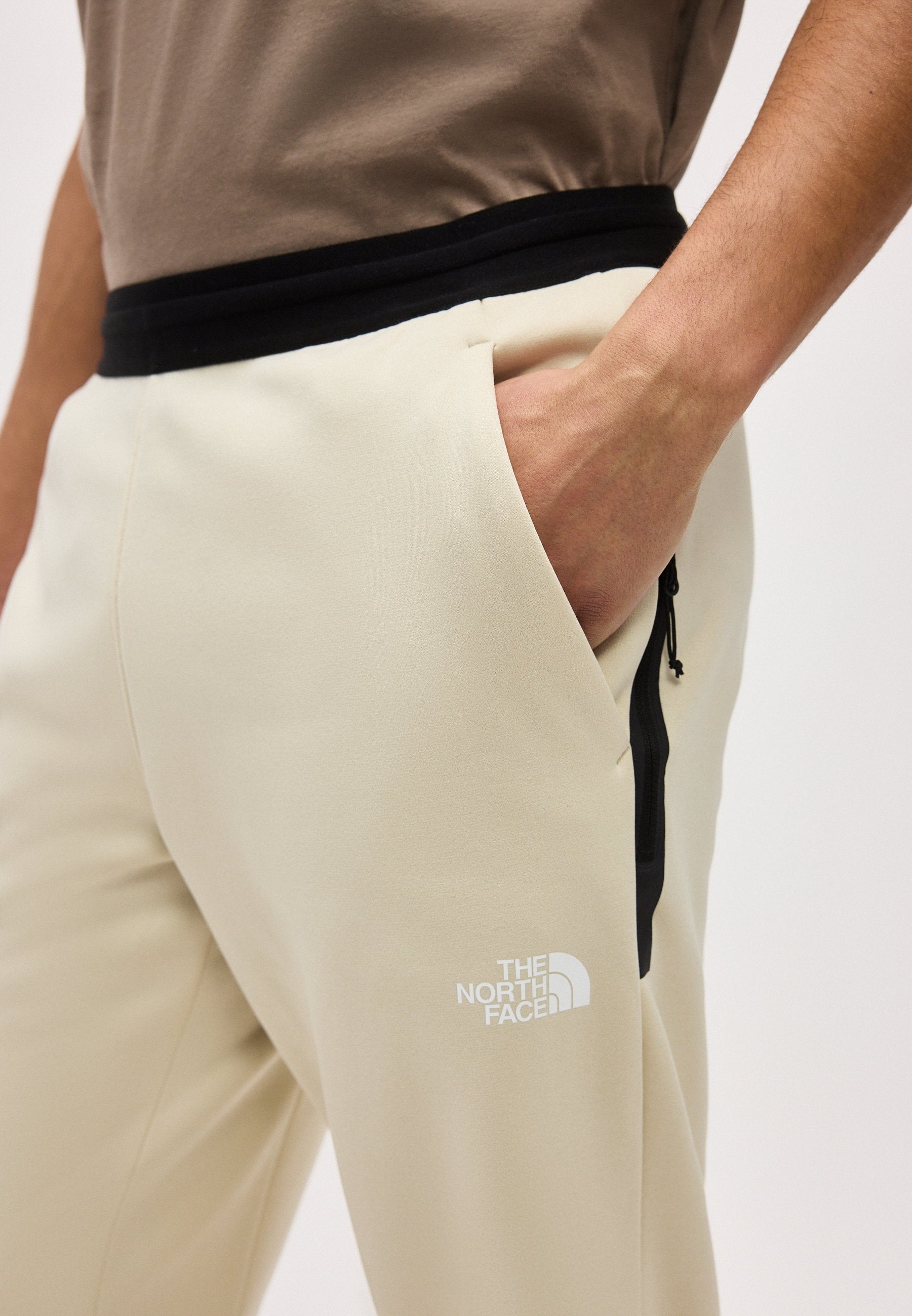 The North Face MOUNTAIN ATHLETICS