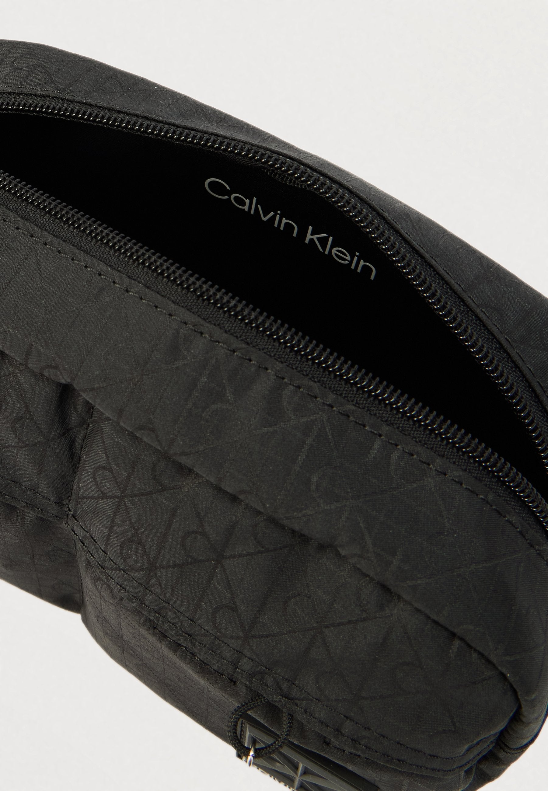 Calvin Klein UTILITY EMBLEM KIT