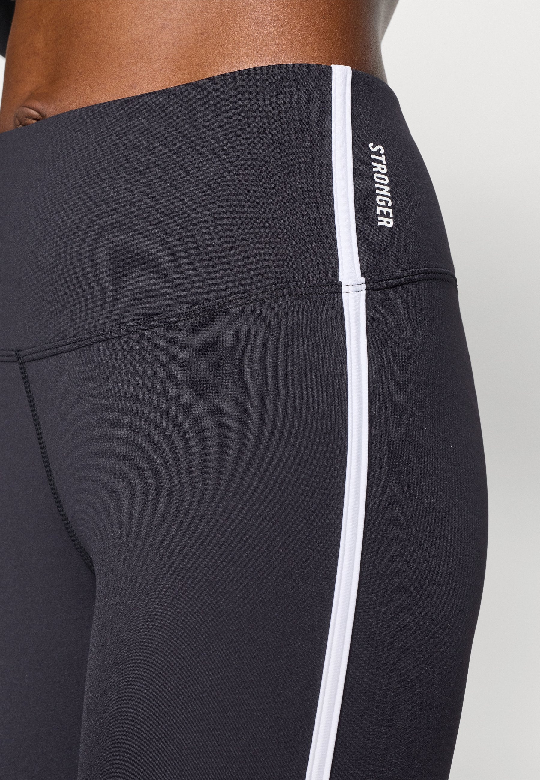 Stronger SIGNATURE STRIPE LEGGINGS