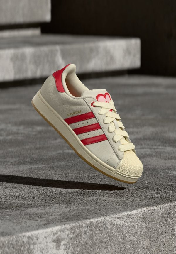 adidas Originals SUPERSTAR II - Trainers - cream white/better scarlet/gold-coloured metallic